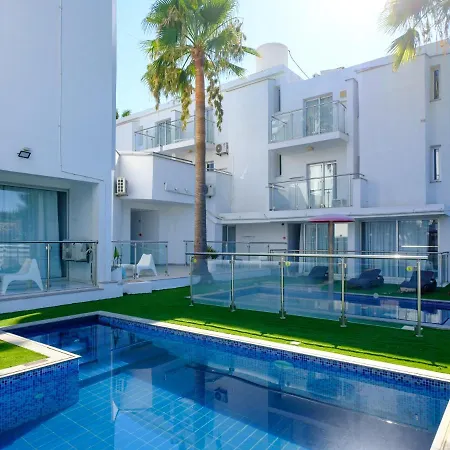 Cosy Family Apartment With Balcony And Communal Pool In Ayia Napa All Yours *