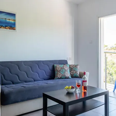 Cosy Family Apartment With Balcony And Communal Pool In Ayia Napa All Yours *